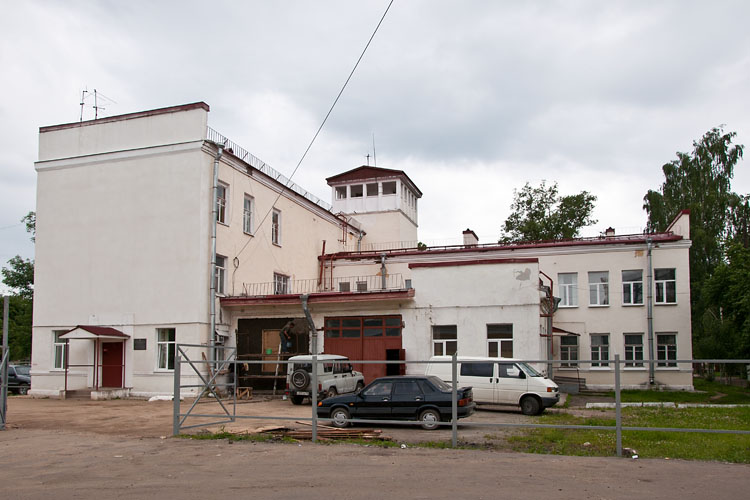 Здание пожарной части в Бологом