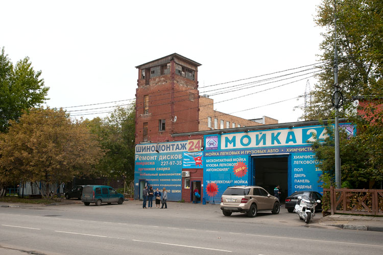 Бывшая пожарная часть у стадиона «Подшипник»