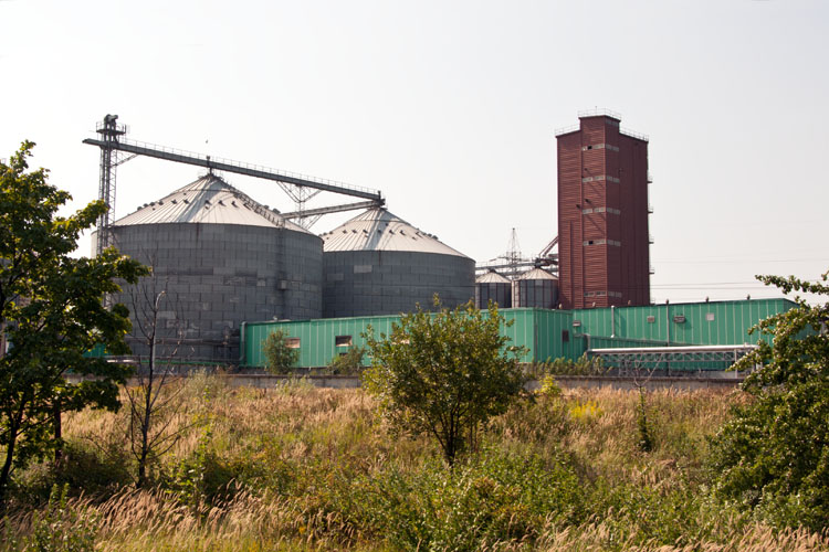 Башня и цистерны ЗАО «Пивоварня Москва-Эфес»