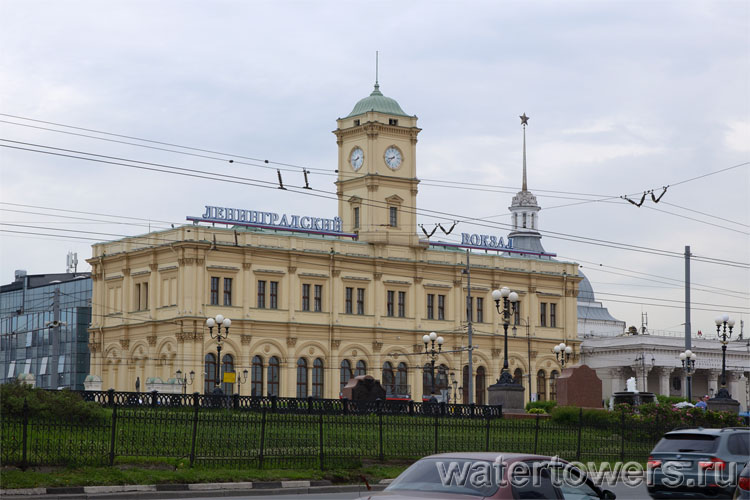 Ленинградский вокзал в Москве